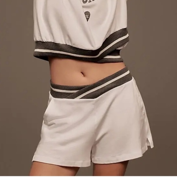 Anthropologie Pants - ANTHROPOLOGIE Sundry Cali Shorts White Gray NEW